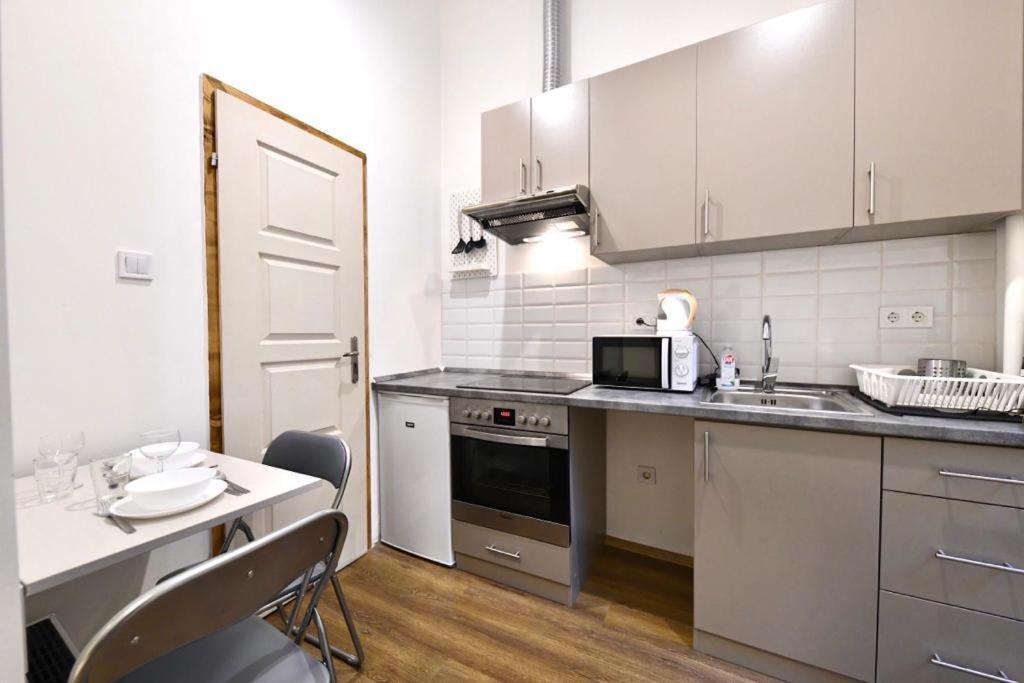 Cosy Flat In Király Str,queen Budapest