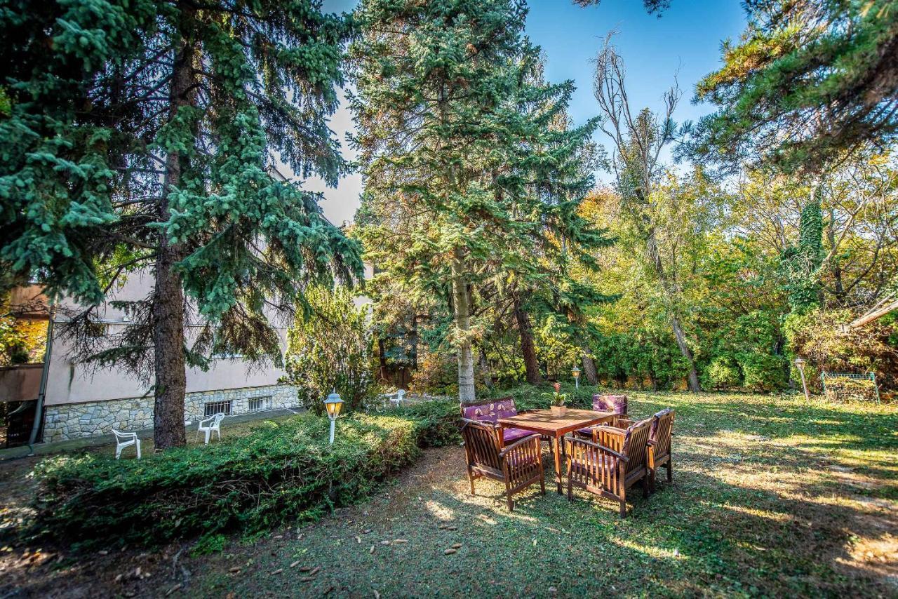 Korona Panzió Bed and breakfast
