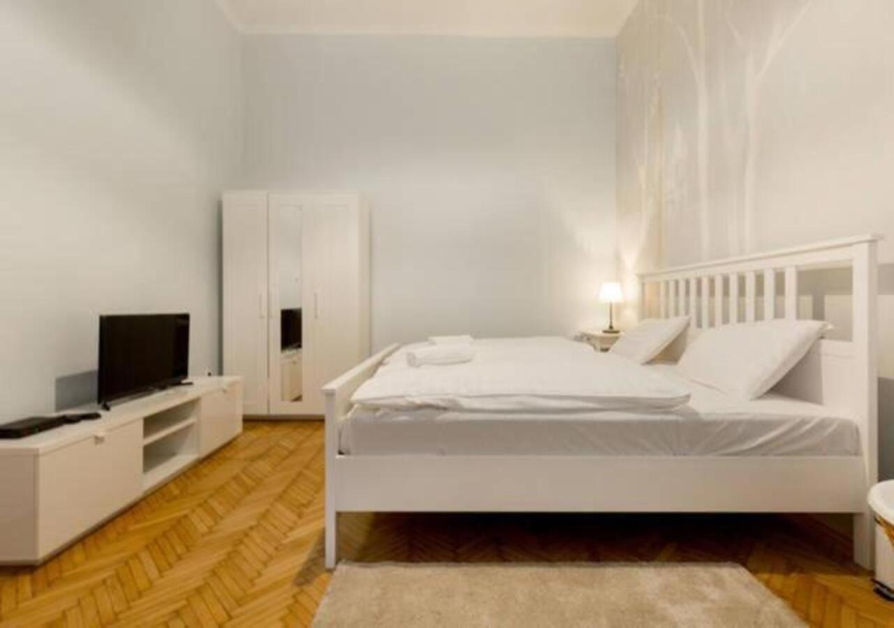 Deer-friendly In The City Centre Apartman
