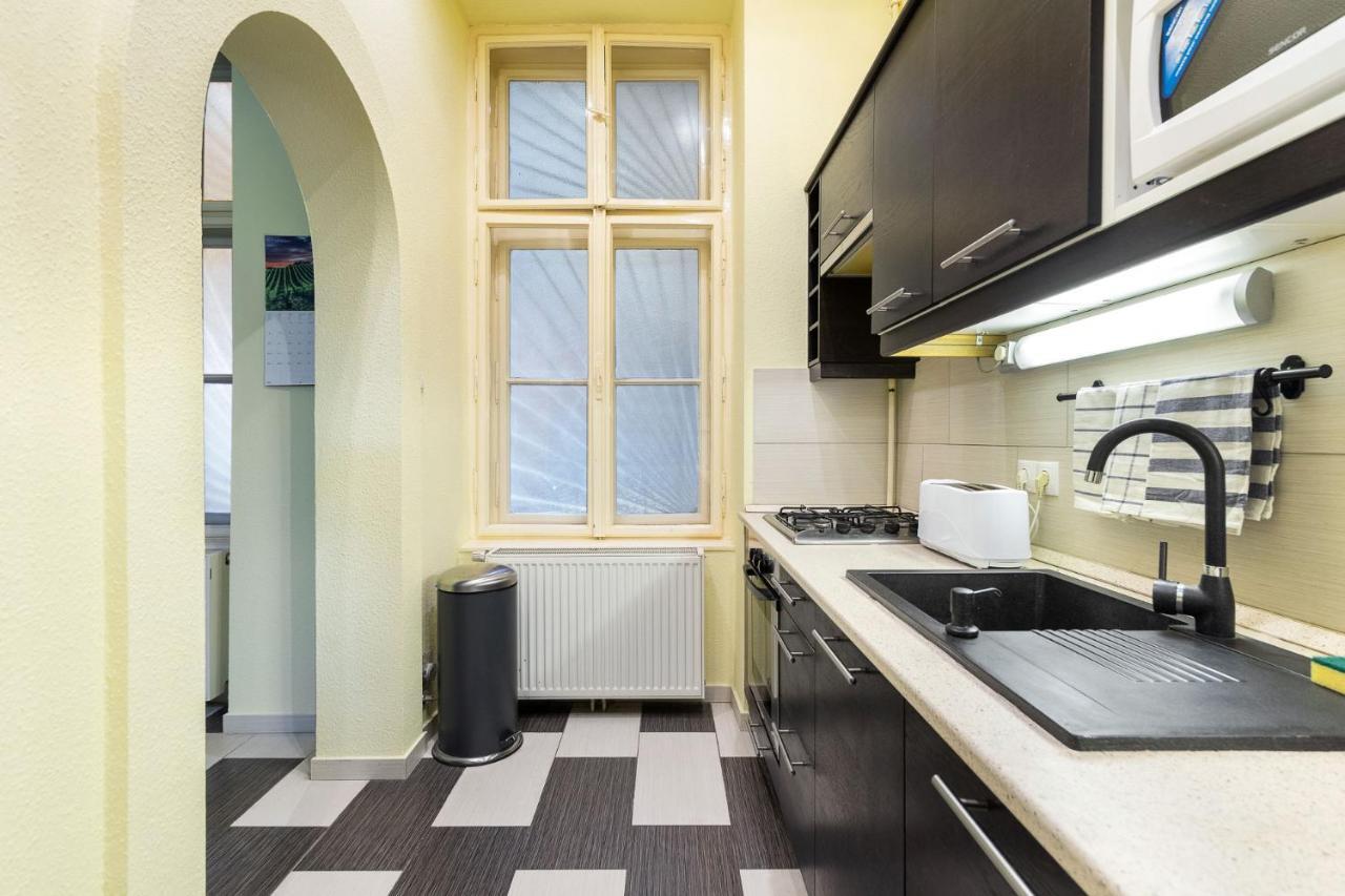 Trendy Grand Boulevard Designer Apartment Budapest