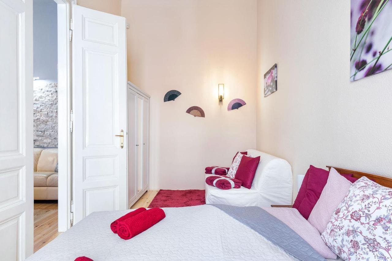 Trendy Grand Boulevard Designer