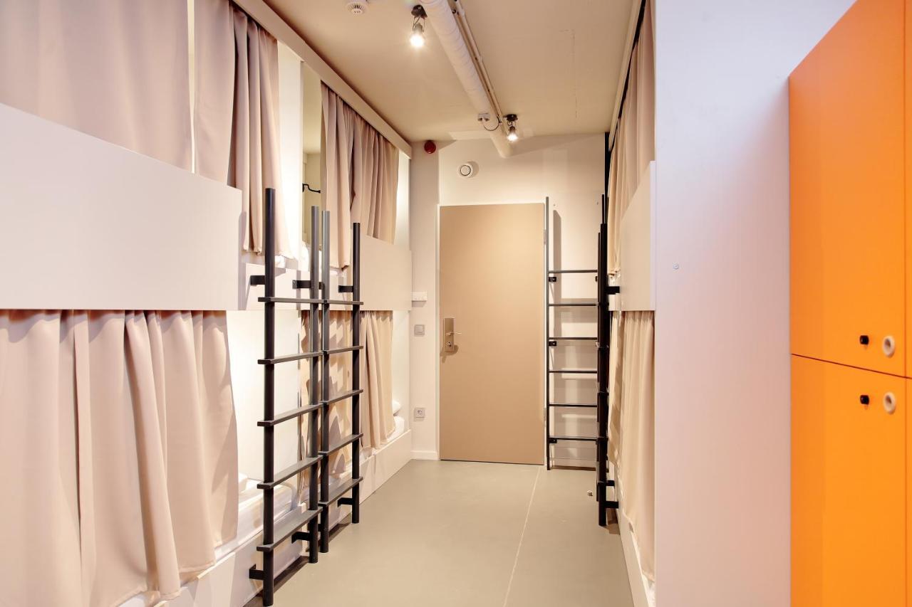 Maverick Market Hostel *