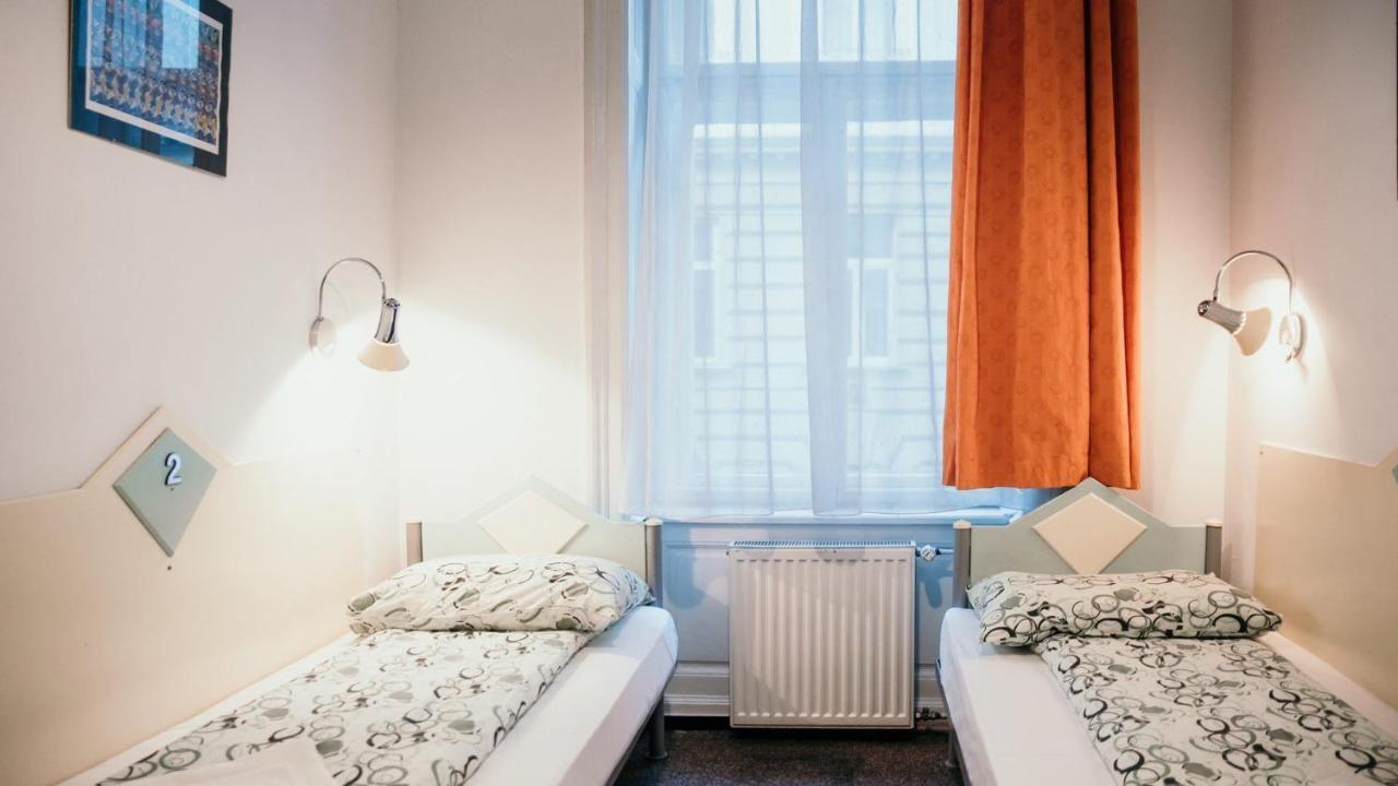 Mp Hostal