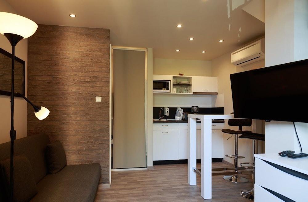 Hotel Mika Downtown 3*