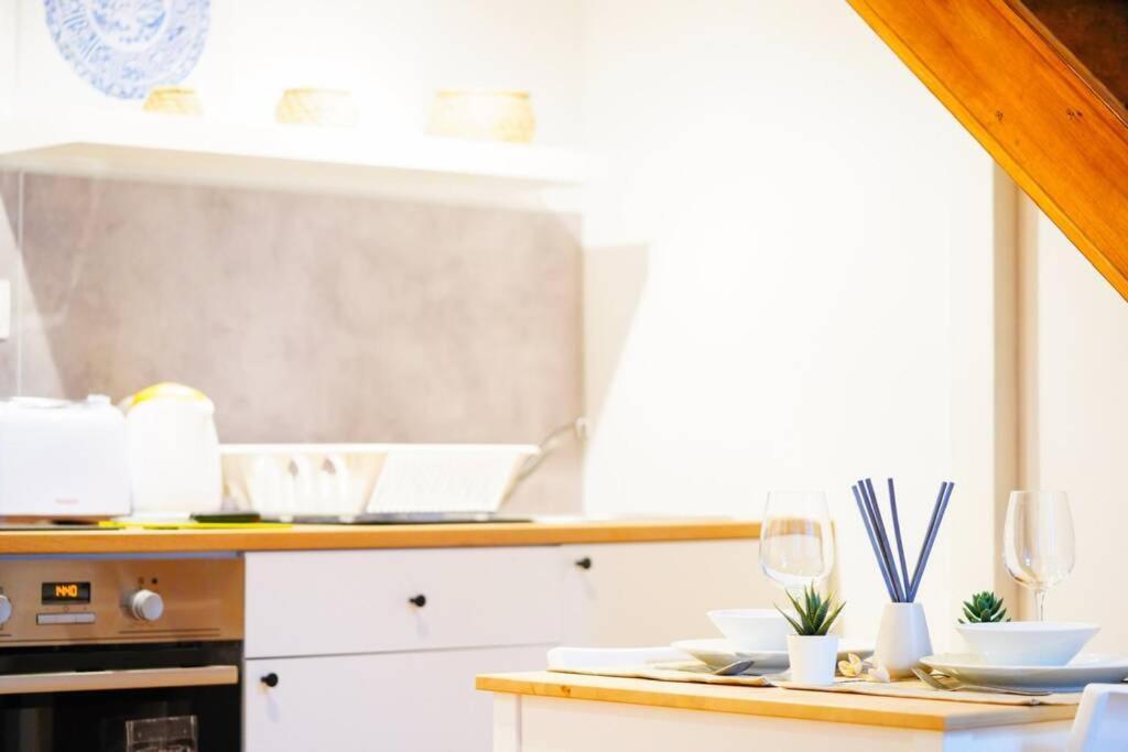 Cosy Two Bedroom Flat In Rottenbiller Str,sky Appartement *