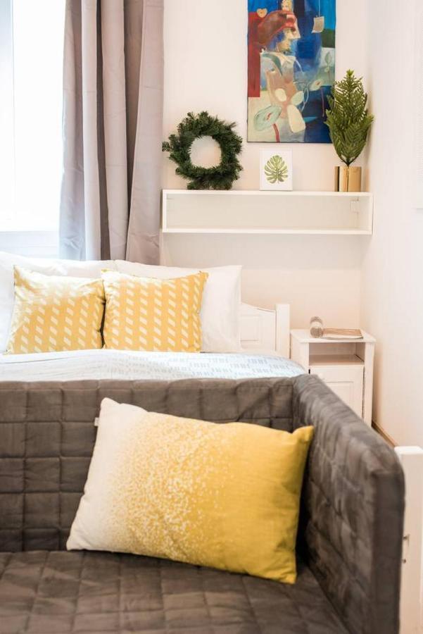 Apartment Cosy And Central With 4 Bedrooms And A/c *