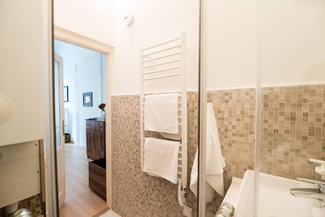 Cosy And Central With 4 Bedrooms And A/c *
