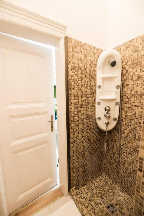 Cosy And Central With 4 Bedrooms And A/c Apartment Budapest