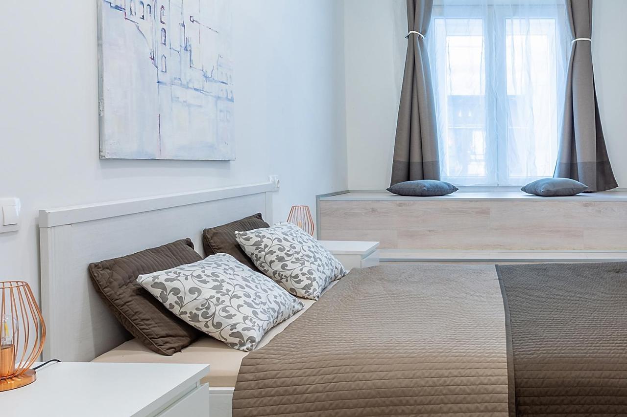 Apartment Goldcentral Dob *