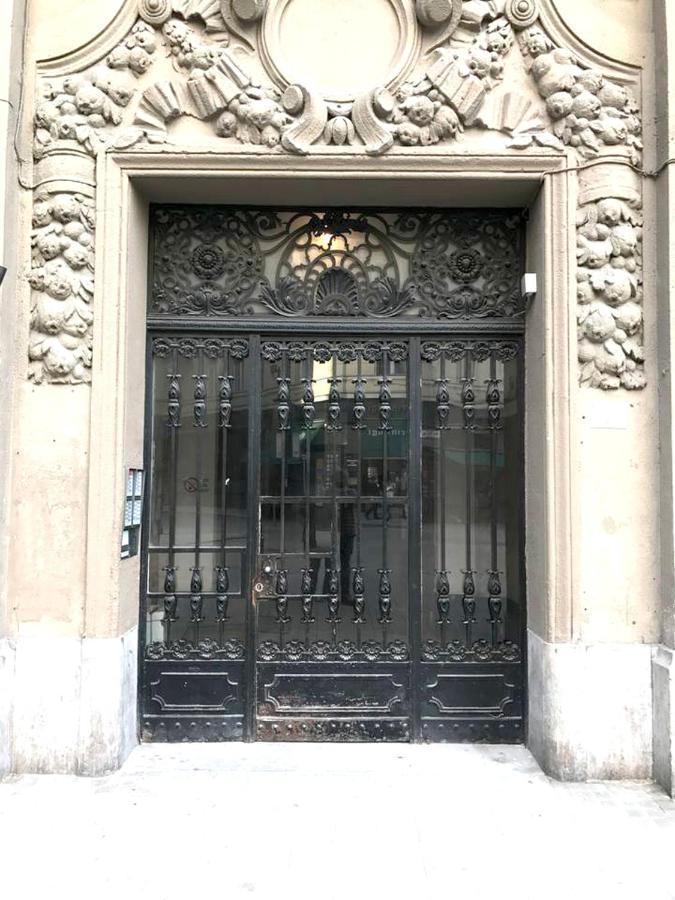 Iranyi - Flat In The Heart Of Downtown