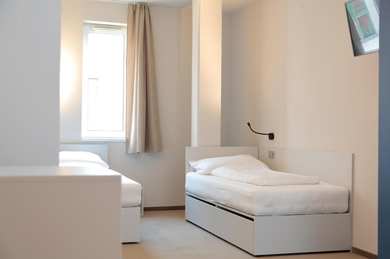 Maverick Market Hostel