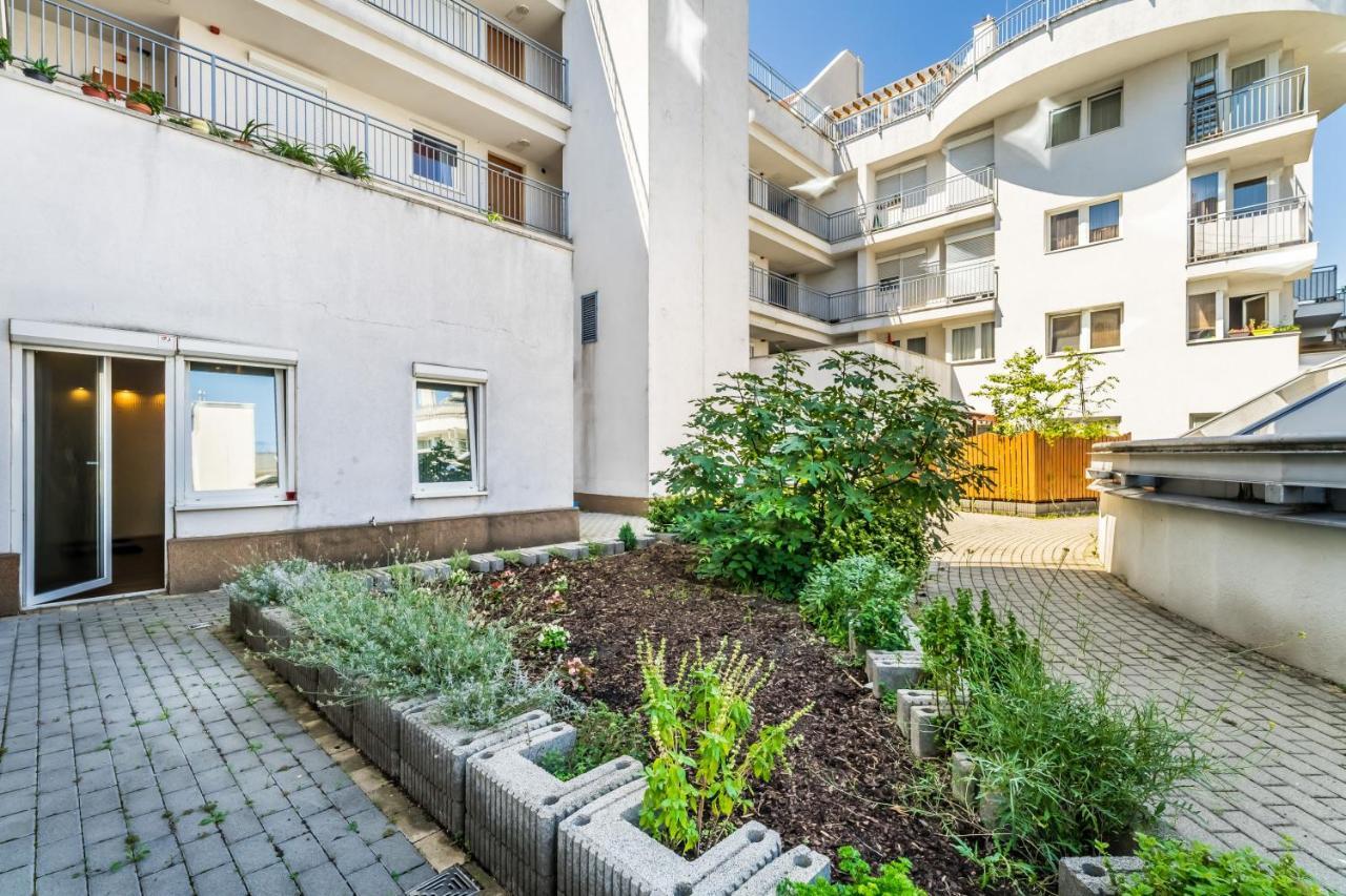 Bpr Garay With Rooftop Terrace & A/c Apartmán *