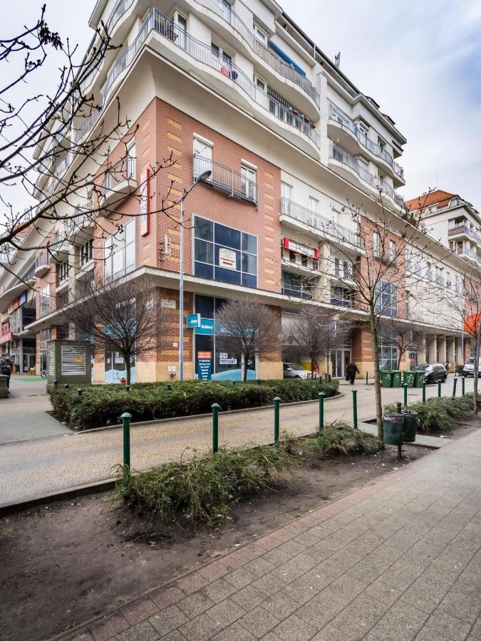 Bpr Garay With Rooftop Terrace & A/c *