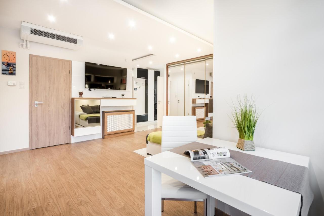 Bpr Garay With Rooftop Terrace & A/c Apartmán *