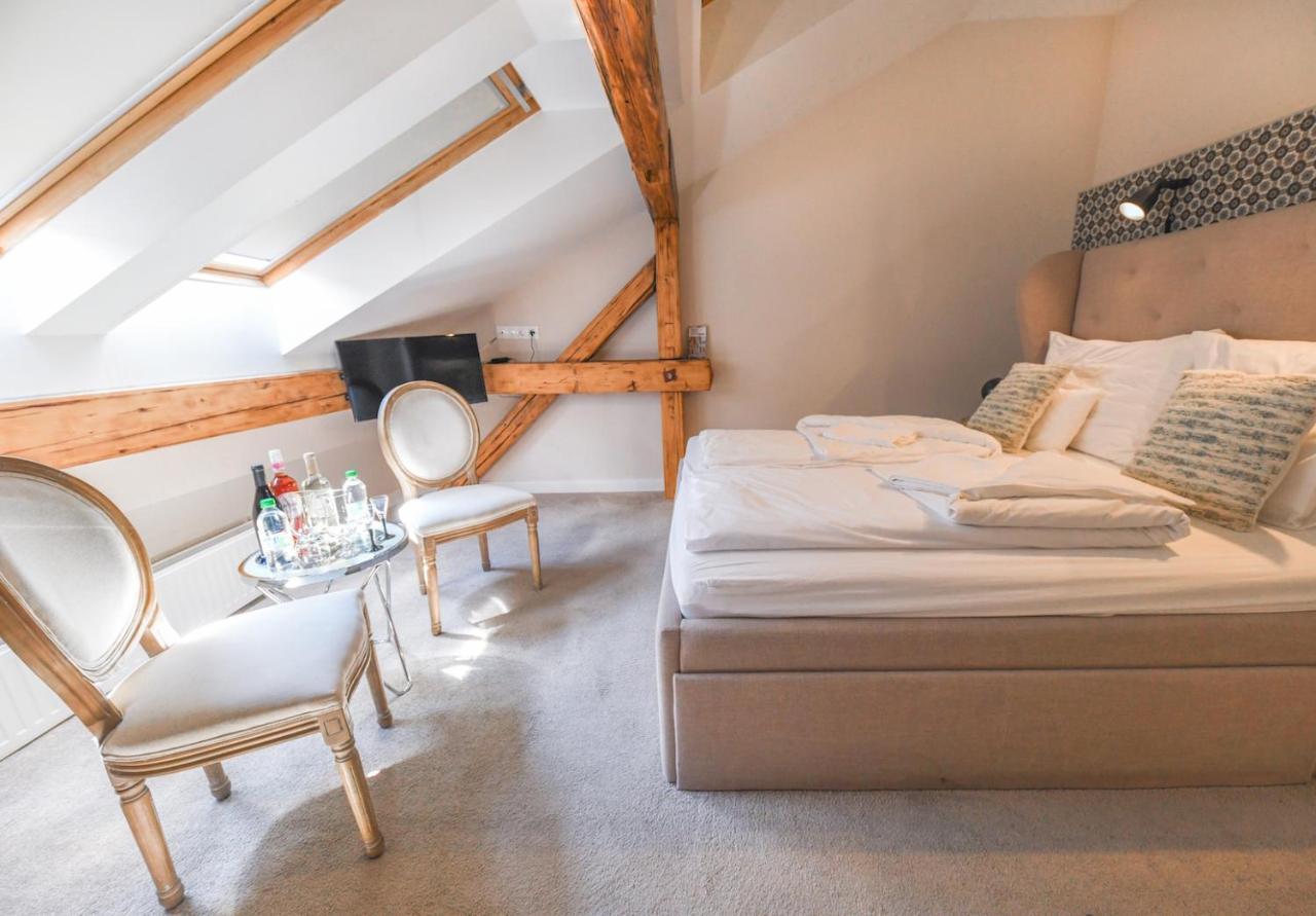 Hotel Blue Velvet 3*