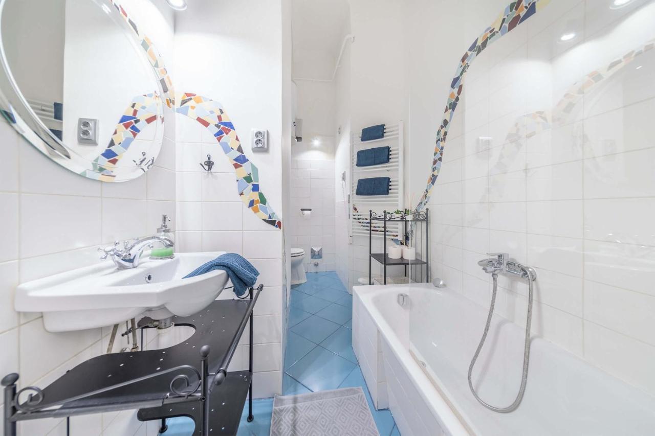 April Studio On The City Center Appartement