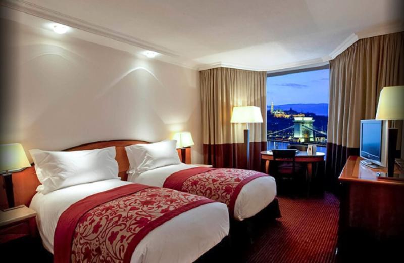 Hotel Sofitel Chain Bridge 5*