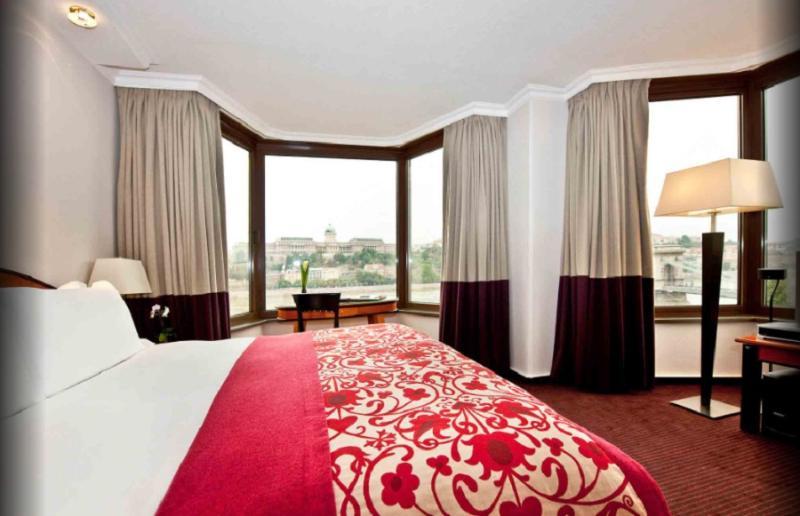 Sofitel Chain Bridge