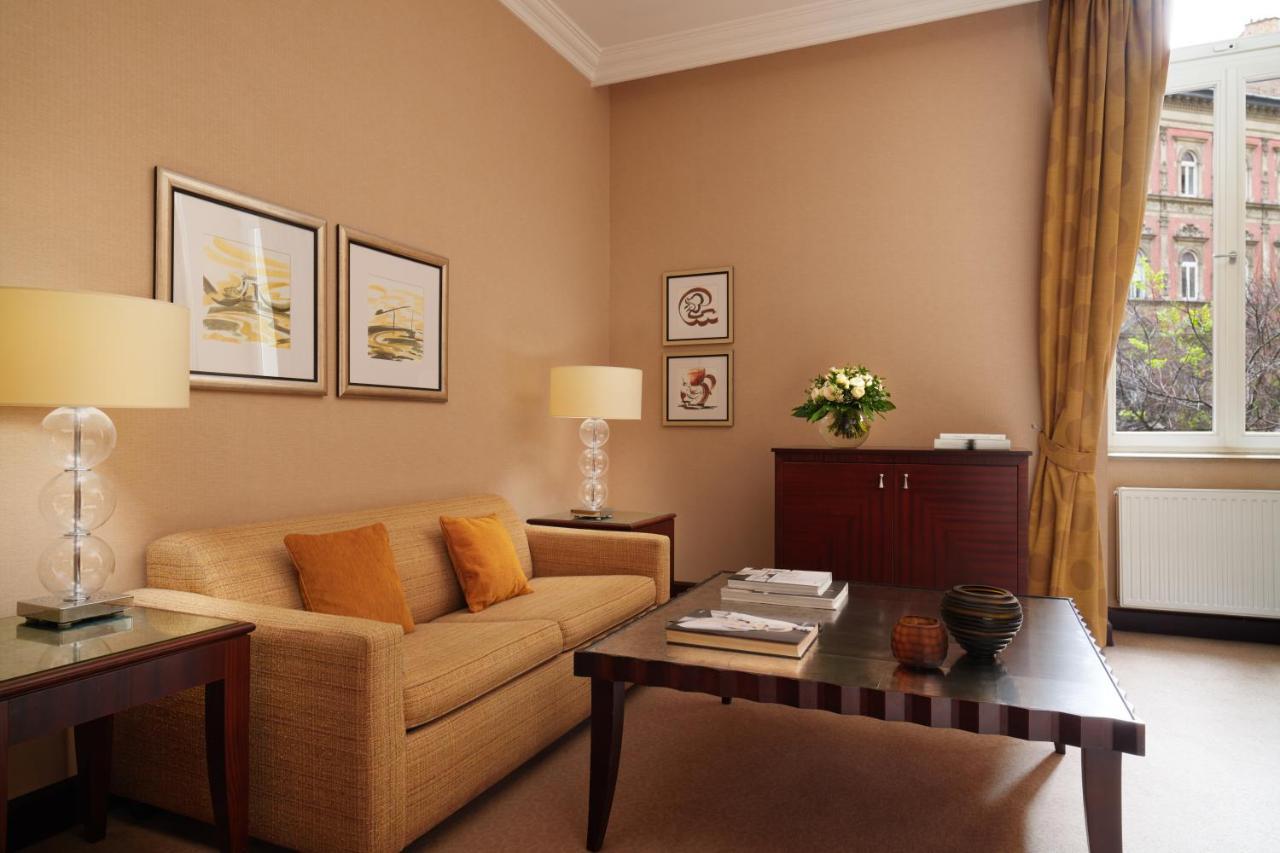 Corinthia Hotell