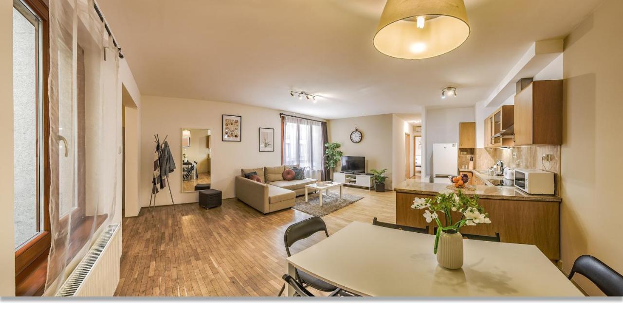 Aparthotel Avantgarde 4*