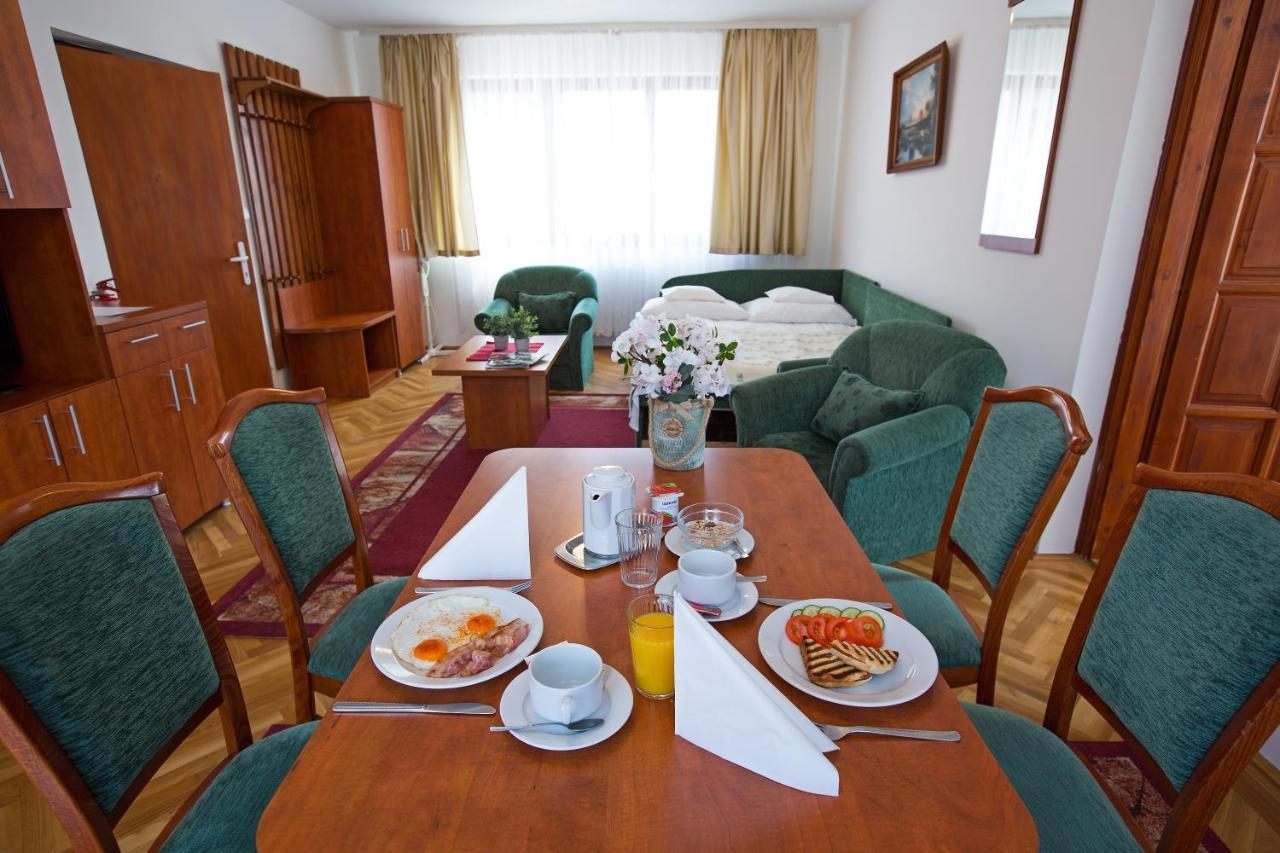Helios Hotel