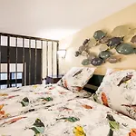 Unique & Stylish - Home Of Traveler In City Center