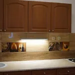 Apartment Sinko - Free Garage Parking, Central, 2 Bedrooms 4 Single Beds, Flexi Check-Out