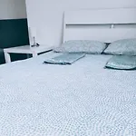 Sleepover City Center Guestrooms