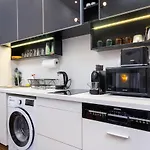 Economy Downtown Design Apartments - Free Parking - Balcony - Super Puplic Transport - Ac