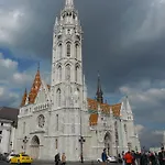 Var-Lak A Budai Varban