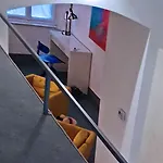 Stylish Holiday Art Apartment - Wifi & Great Location
