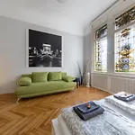 Elisabeth Apartment On Vaci Street