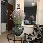 Downtown Rose Garden Apartments Whit Garage Opcional