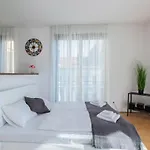 Kiraly Pop Studio With Terrace With Free Parking