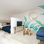 Cosy Cottage - Cheerful Apartment In The Center