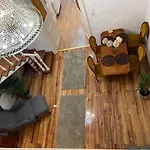 Vintage Home In The Heart Of The City