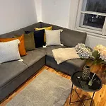 Vintage Home In The Heart Of The City