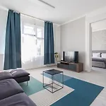 Designer Apartment On The Budapest Broadway W 2Br, Ac And Panorama Balcony