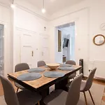 Gellert Mountain Apartment