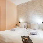 Central Premier Apartment