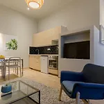 Deluxe Studio In Party District. Ak2B