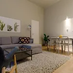 Deluxe Studio In Party District. Ak2B