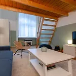 Cosy Apartment In Central District.
