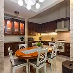 Exclusive Eoetvoes Apartment