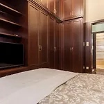 Exclusive Eoetvoes Apartment