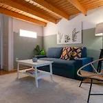 Cosy Apartment In Central District.