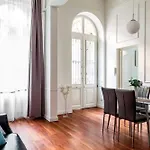 Goldsmith Apartment