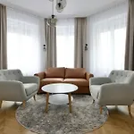 Premium Apartment By Hi - Central 2 Bedroom - Best View