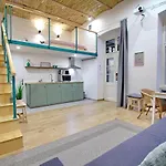 Lovely&Modern Downtown Apartment With Free Parking