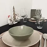 Cozy Apartment In Central Budapest
